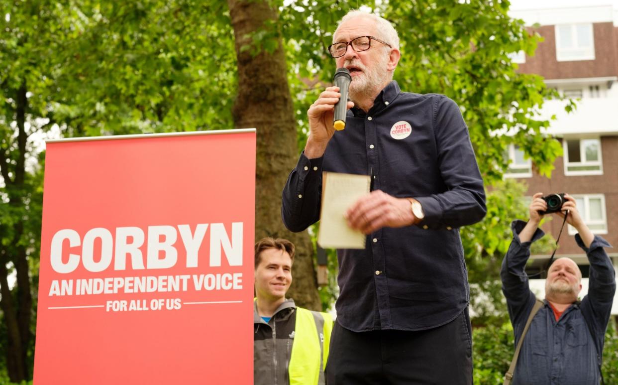 Jeremy Corbyn making a campaign speech