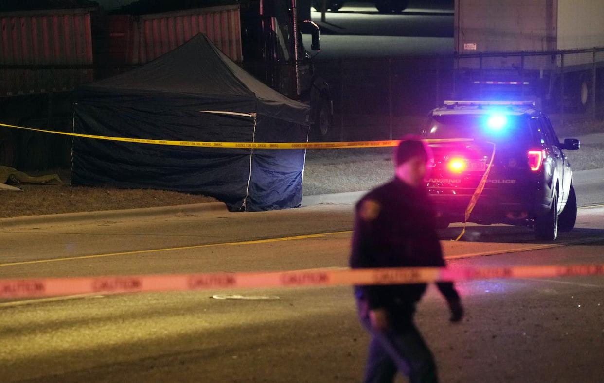 A tent covers the body of the alleged gunman at Michigan State University. <a href="https://newsroom.ap.org/detail/MIchiganStateShooting/5d026dc1ff3a4a47b72949b33930fbf7/photo?Query=Michigan%20State%20University&mediaType=photo&sortBy=arrivaldatetime:desc&dateRange=Anytime&totalCount=1200&currentItemNo=10" rel="nofollow noopener" target="_blank" data-ylk="slk:AP Photo/Carlos Osorio;elm:context_link;itc:0;sec:content-canvas" class="link ">AP Photo/Carlos Osorio</a>