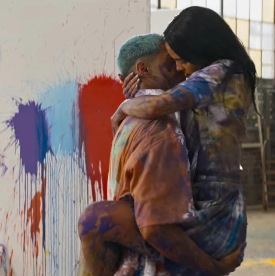 "do revenge" couple makes out after playing with paint