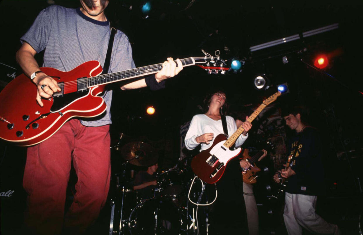 Drop Nineteens playing CBGB’S in 1992, NYC. (Credit: Steve Eichner/WireImage)