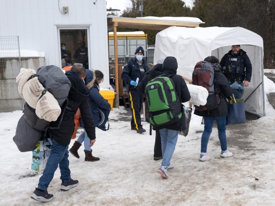 Asylum seekers from Quebec's Roxham Road into Nova Scotia