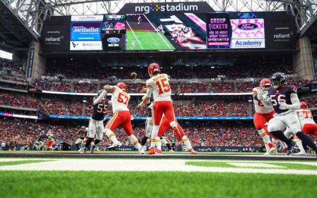 Texans QB Jeff Driskel says one play doesn't define how Davis Mills played  against the Chiefs