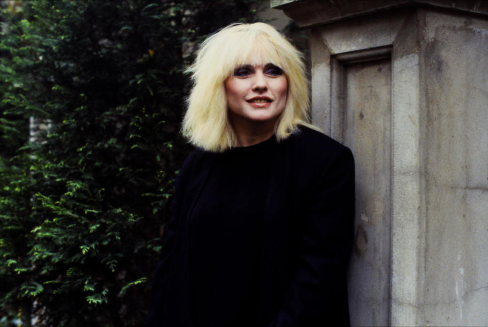 Debbie Harry - Stilikone, Sexbombe, Post-Punk-Blondine. Klar, dass die schöne Sängerin den Stil der 80er geprägt hat.