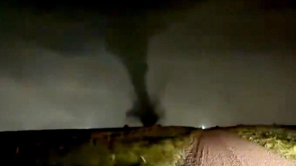 PHOTO: A tornado forms near Union City, Oklahoma, May 19, 2024. (Evan Occhino)