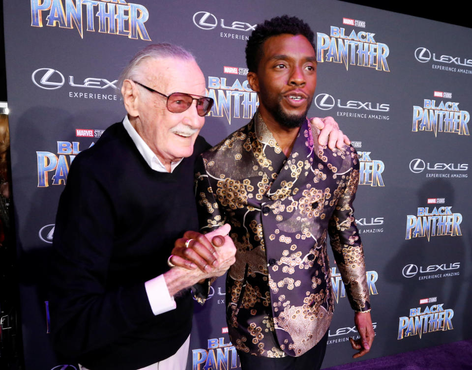 <p>Comic-Autor Stan Lee besucht zusammen mit Hauptdarsteller Chadwick Boseman die Premiere des neuen Marvel-Kinofilms „Black Panther” in Los Angeles. Der 95-jährige Lee wirkte an der Erschaffung zahlreicher berühmter Superhelden wie Spiderman, Hulk und Iron Man mit. (Bild: Reuters) </p>