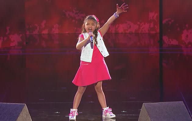 Unfazed by the crowds, Angelica belted out one of Alicia Keys' biggest hits. Photo: Youtube