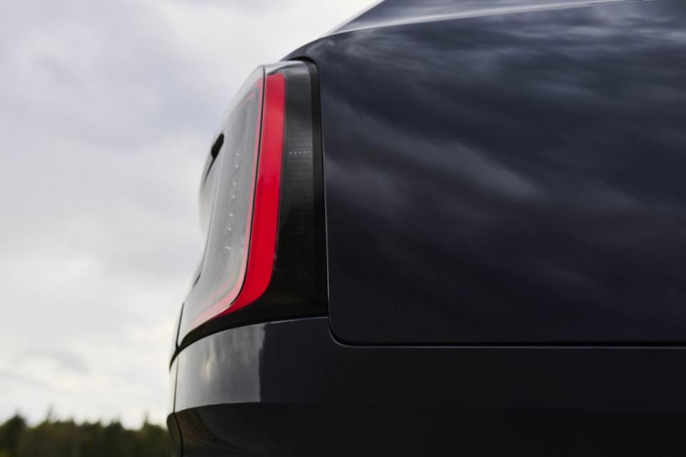 2025 volvo ex90