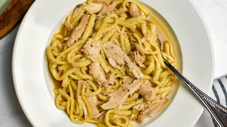 Bowl of chicken and noodles 