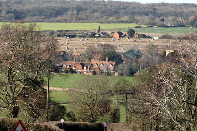 bucklebury-village