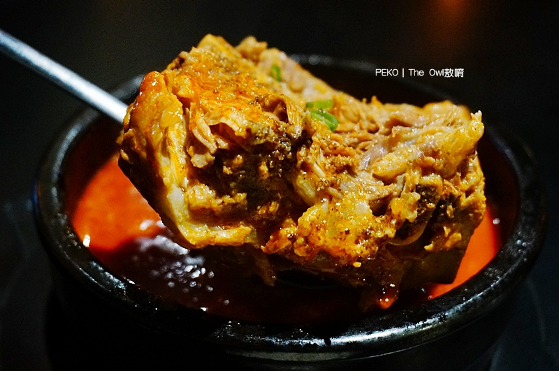 馬鈴薯豬骨湯.The Owl 敖唷.東區美食.東區韓式料理.韓式湯飯.台北韓式豬肉湯飯.馬鈴薯排骨湯.