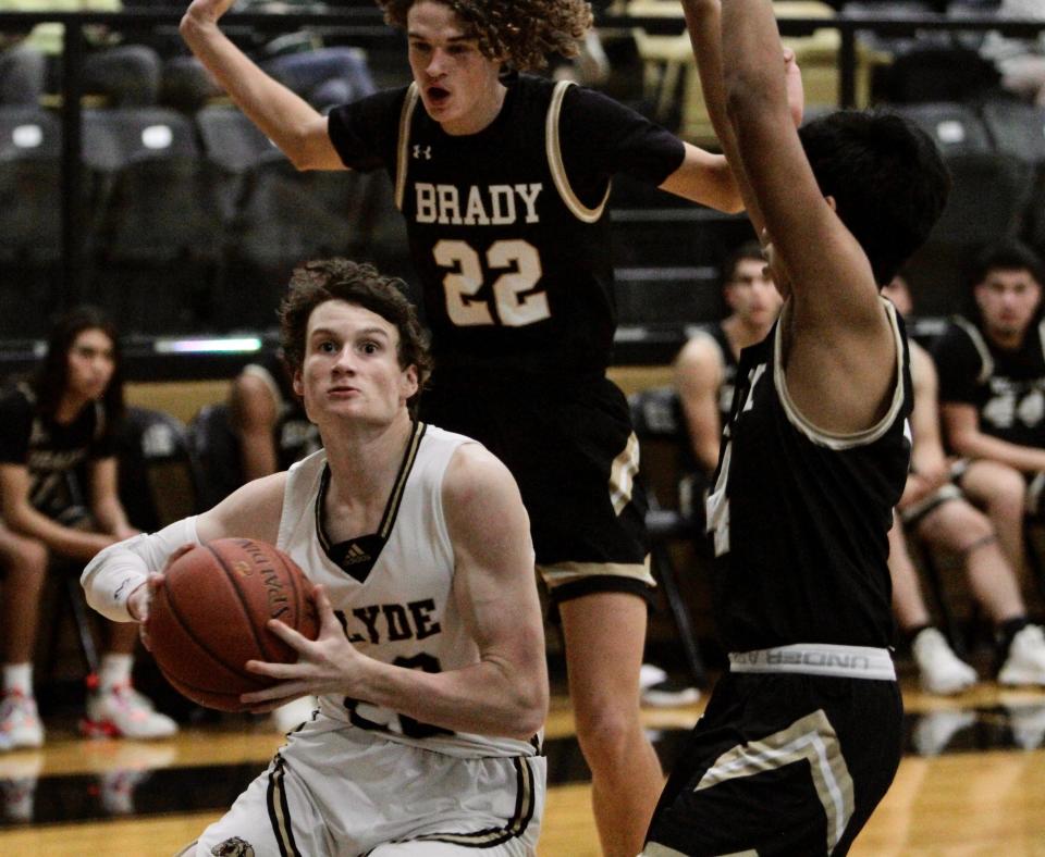 Clyde senior Evan Laughlin makes his way to the paint against Brady.