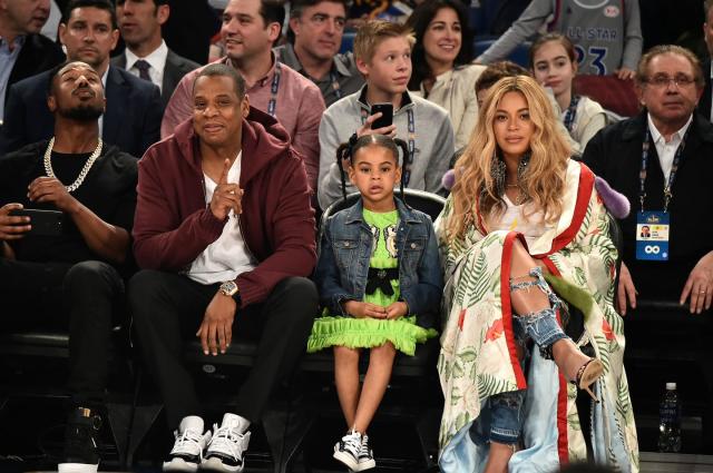 30 Times Celebrities Had a Blast Sitting Courtside Basketball Games