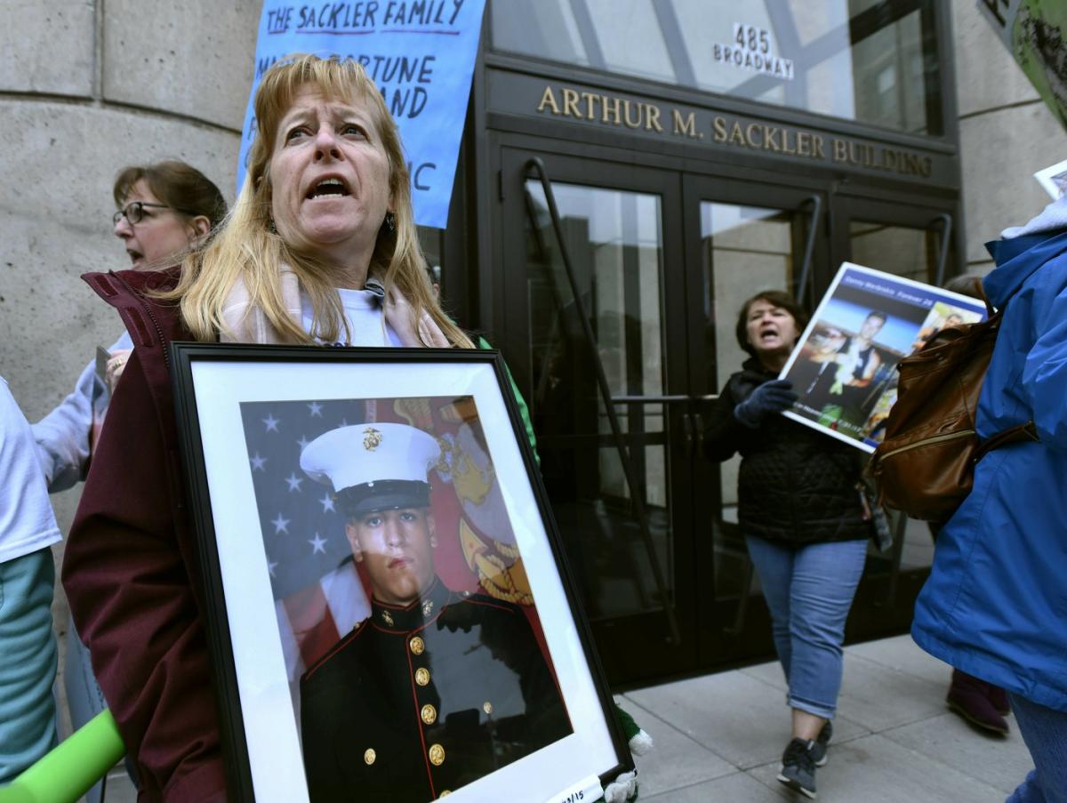 Harvard rejects protests and will not remove Sackler’s name from two buildings