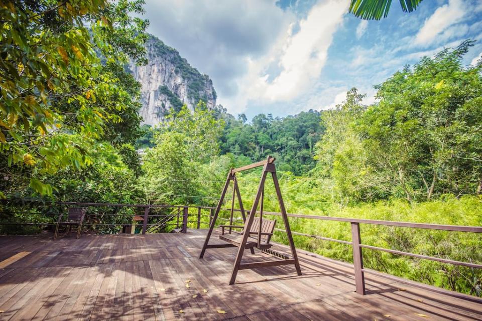 <p>This luxurious retreat overlooks Bukit Takun and a nearby golf course, and surrounds you with views of Kanching Rainforest Reserve. (Airbnb) </p>