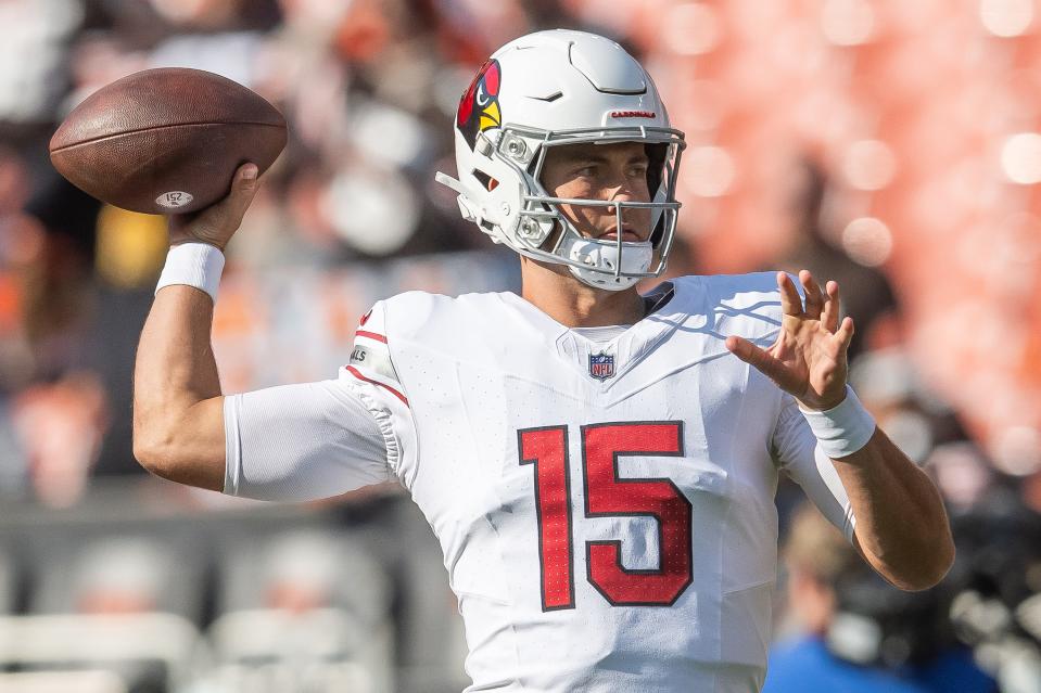 Arizona Cardinals quarterback Clayton Tune (15) warms up before the game between the Cardinals and the Cleveland Browns at Cleveland Browns Stadium on Nov. 5, 2023.