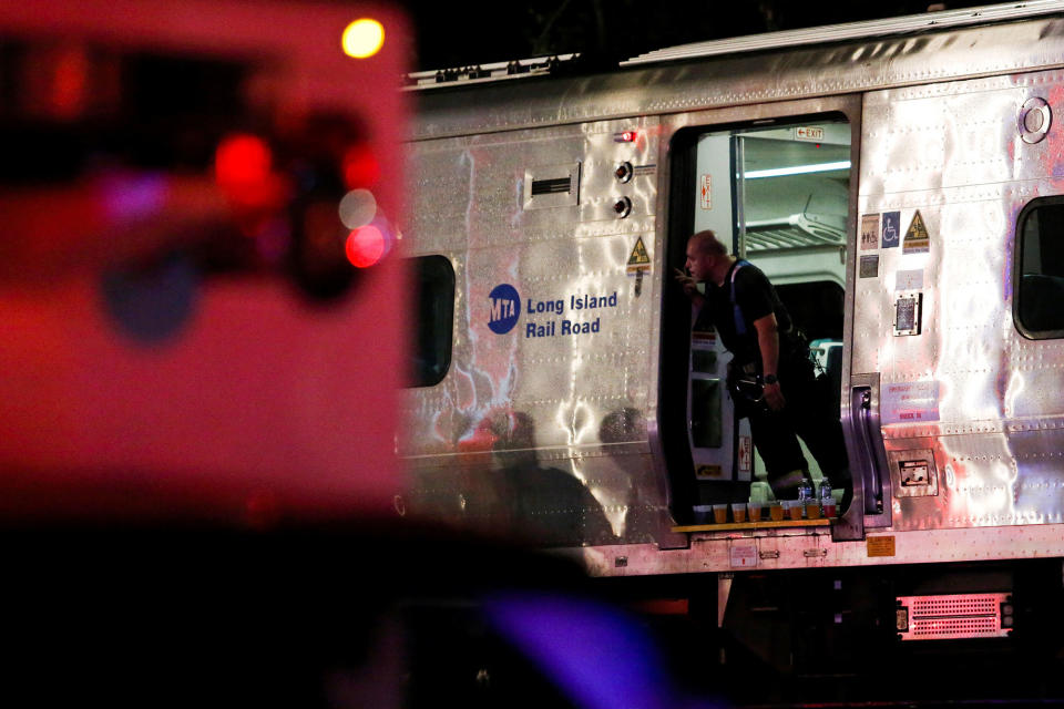 Commuter train derails in Long Island