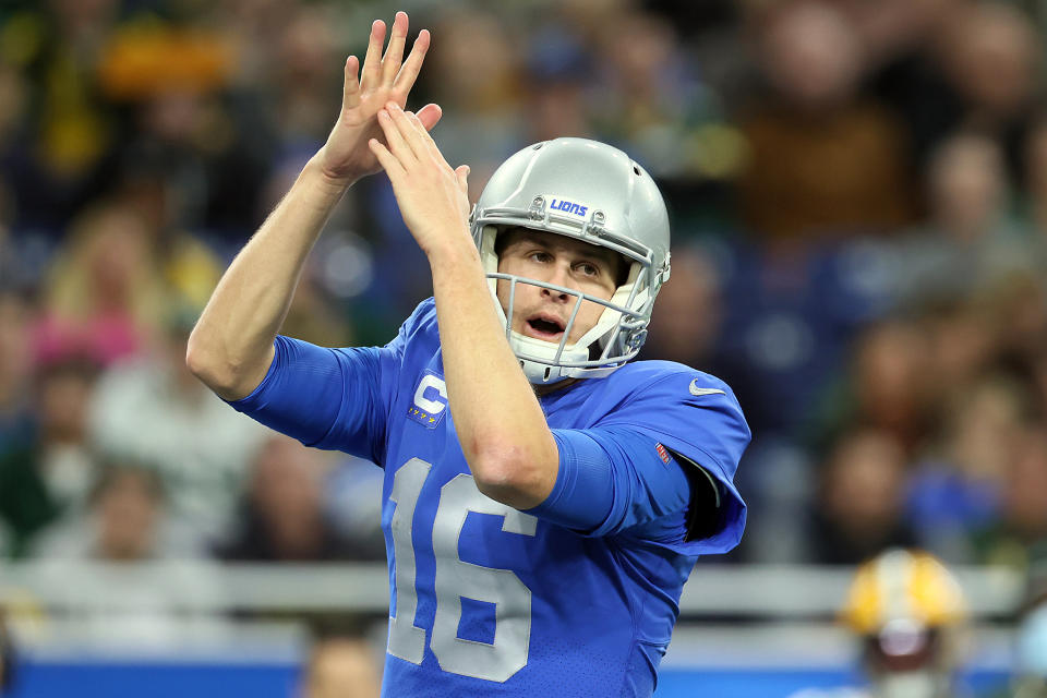 Detroit Lions quarterback Jared Goff (16) calls for a time out during an NFL football game between the Detroit Lions and the Green Bay Packers in Detroit, Michigan USA, on Sunday, January 9, 2022. (Photo by Amy Lemus/NurPhoto via Getty Images)