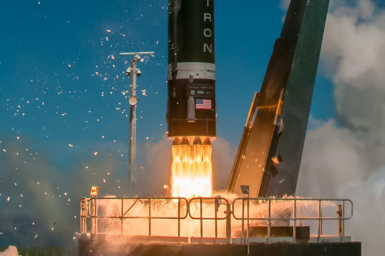 rocket lab electron launch engines launchpad flames as the crow flies mission F9 AndrewBurns SimonMoffatt 2