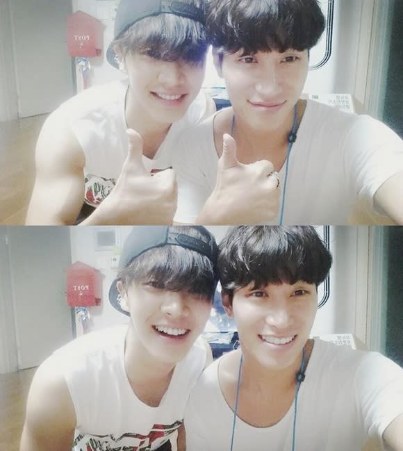 Lee Si Kang drops photos taken with Lee Gi Kwang