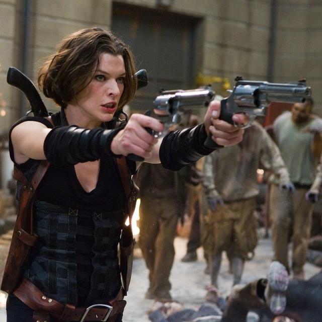 Resident Evil: Afterlife (2010) - Ali Larter as Claire Redfield - IMDb