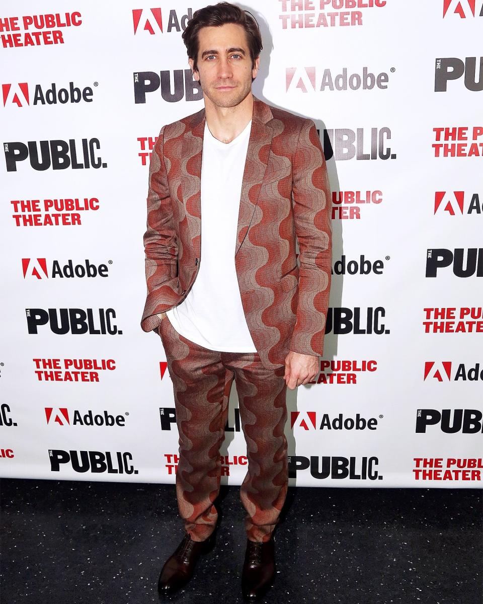 Jake Gyllenhaal in a (literally) wavy Dries Van Noten suit.