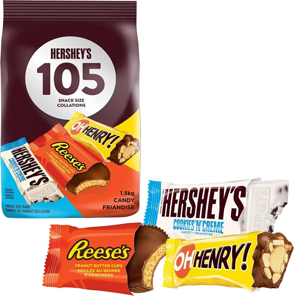 Hershey's Assorted Halloween Chocolate Bulk Candy. Image via Amazon.
