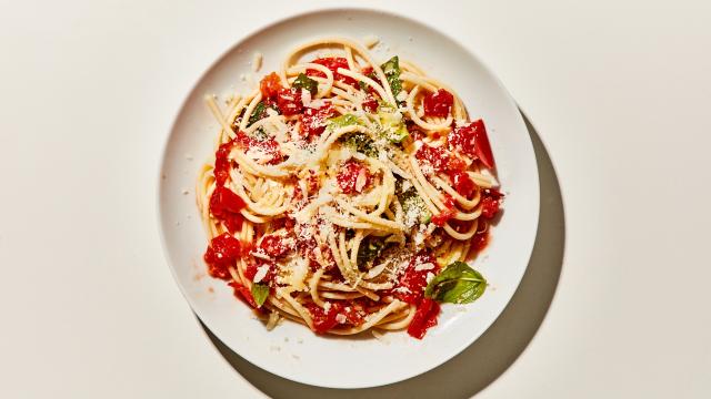 These 81 Easy Pasta Recipes Are Your Weeknight-Dinner Saviors