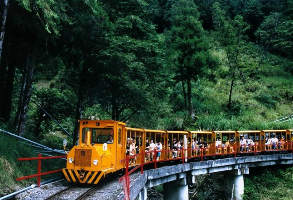 太平山蹦蹦車 台灣山林悠遊網提供