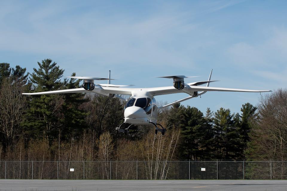 The Beta Alia-250 in flight.