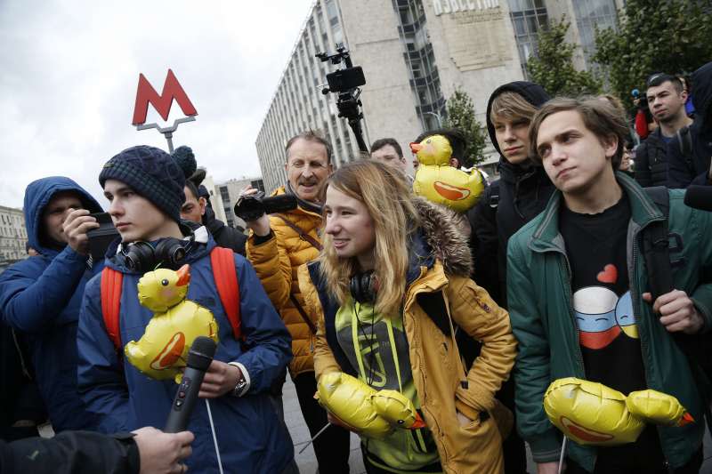 普京生日示威：俄羅斯年輕人參加抗議活動（AP）