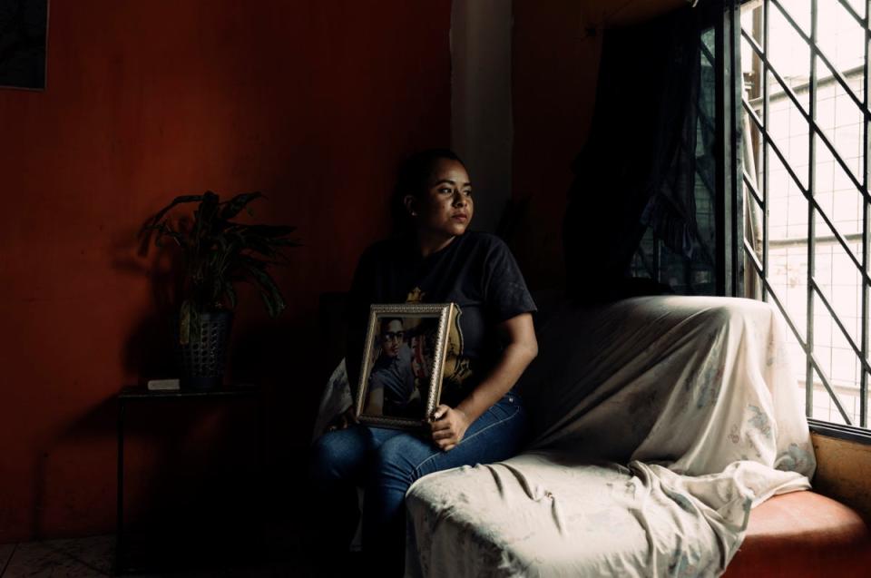 Vanessa, 28, explained how her husband Jorge was murdered in the September riots last year along with 117 other inmates on block 5 of Guayaqil’s El Litoral Penitentiary (Paddy Dowling/Care Ecuador)