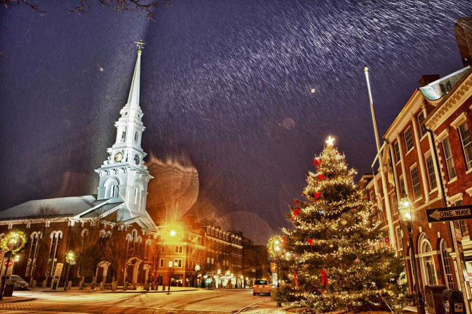 New Hampshire: The Market Square Christmas Tree