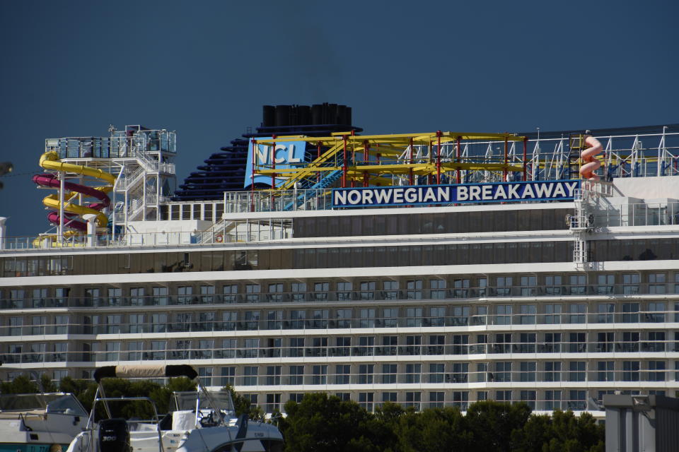 MARSEILLE, FRANCE - 2020/05/25: A view of the Norwegian Breakaway cruise ship in Marseille.
The Norwegian Breakaway and Norwegian Getaway, twin liners of the American company NCL, arrived together in the port of Marseille with no passengers on board and the crew reduced to a minimum due to the Covid-19 crisis. (Photo by Gerard Bottino/SOPA Images/LightRocket via Getty Images)