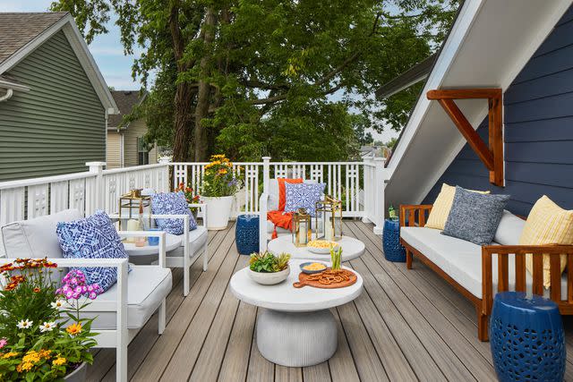 <p>HGTV</p> The upper deck porch