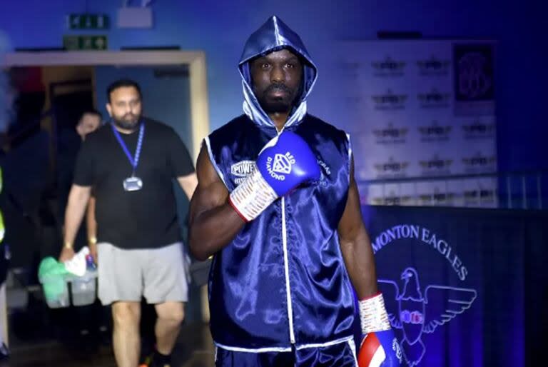 Conmoción en el boxeo internacional: era su primera vez como pugilista profesional, pero sufrió un golpe en la cabeza y murió