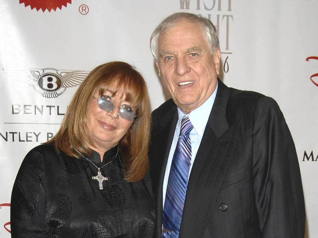 Penny Marshall, Gary Marshall