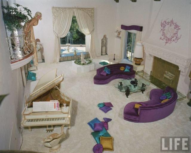 Jayne Mansfield's Pink Palace Set the Bar For Over-the-Top Celebrity Homes