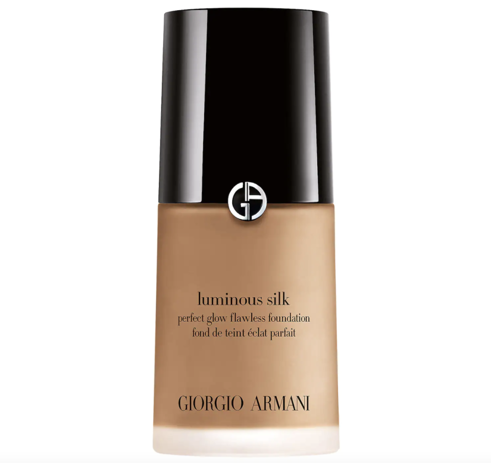 <p><a href="https://go.redirectingat.com?id=74968X1596630&url=https%3A%2F%2Fwww.sephora.com%2Fproduct%2Fluminous-silk-foundation-P393401&sref=https%3A%2F%2Fwww.elle.com%2Fbeauty%2Fmakeup-skin-care%2Fa46371889%2Fhiromi-ueda-global-makeup-artist-armani-beauty%2F" rel="nofollow noopener" target="_blank" data-ylk="slk:Shop Now;elm:context_link;itc:0;sec:content-canvas" class="link ">Shop Now</a></p><p>Armani Beauty Luminous Silk Perfect Glow Flawless Oil-Free Foundation 13.25 1 oz/ 30 mL</p><p>sephora.com</p><p>$69.00</p>