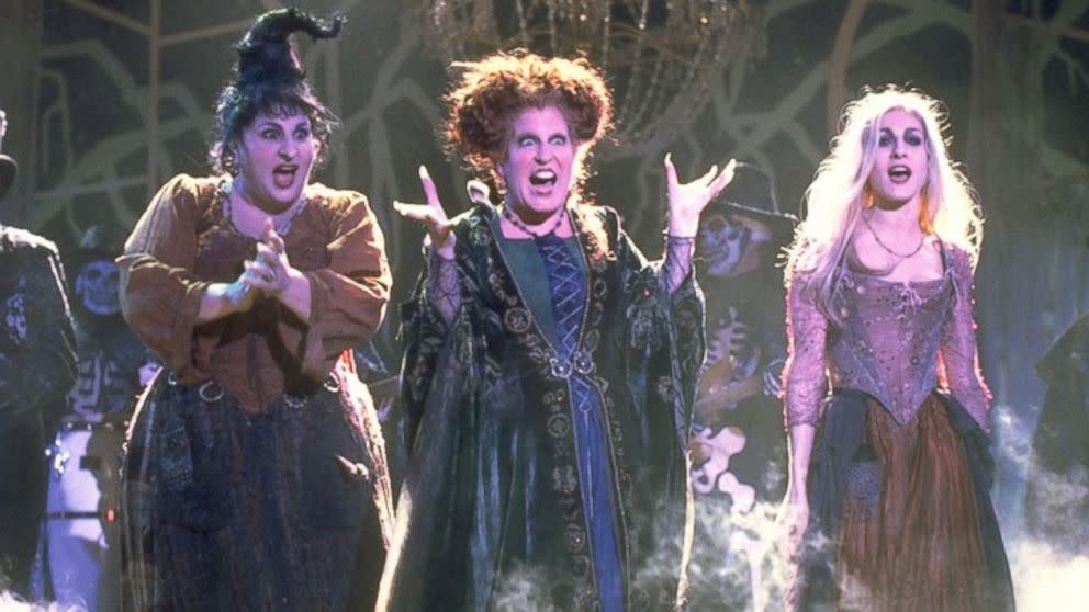 7 differences between loving Halloween and being actually obsessed with it