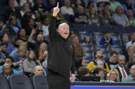 Charlotte Hornets head coach Steve Clifford calls to players during the first half of the team's NBA basketball game against the Memphis Grizzlies on Wednesday, March 13, 2024, in Memphis, Tenn. (AP Photo/Brandon Dill)