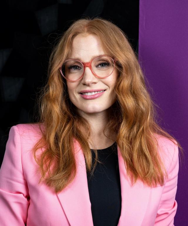 Jessica Chastain looks glamorous in gorgeous pink suit