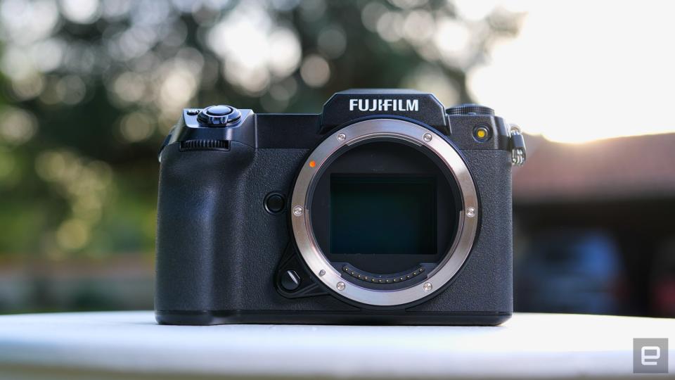 <p>Fujifilm GFX 100S review gallery</p>
