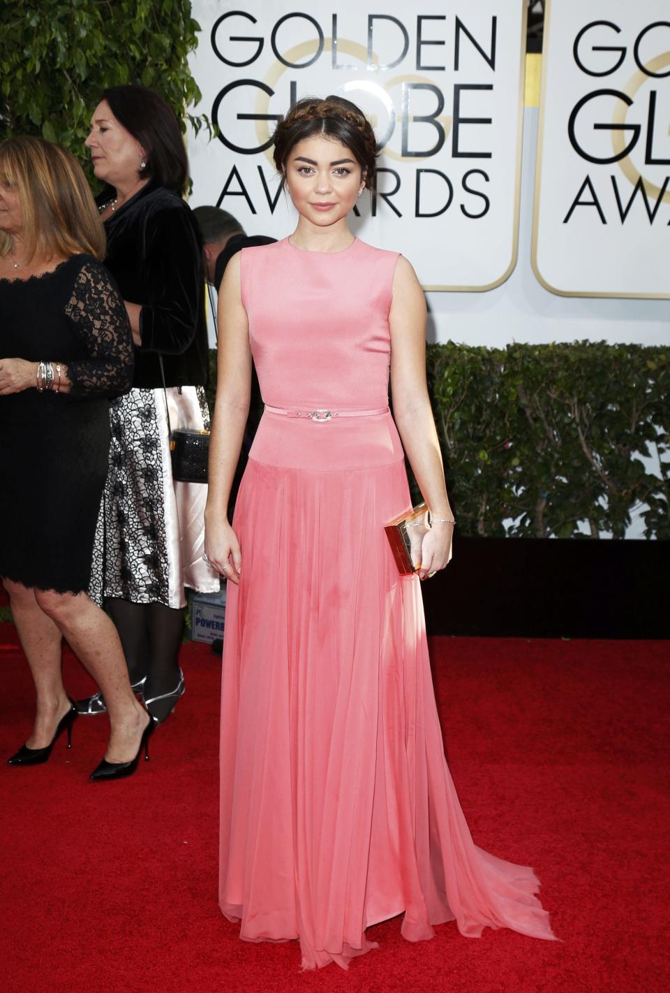Actress Sarah Hyland arrives at the 71st annual Golden Globe Awards in Beverly Hills, California January 12, 2014. REUTERS/Danny Moloshok (UNITED STATES - Tags: Entertainment)(GOLDENGLOBES-ARRIVALS)