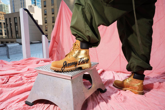 Ocho Propuesta presentación Jimmy Choo and Timberland Capture the Spirit of NYC in New Capsule  Collection