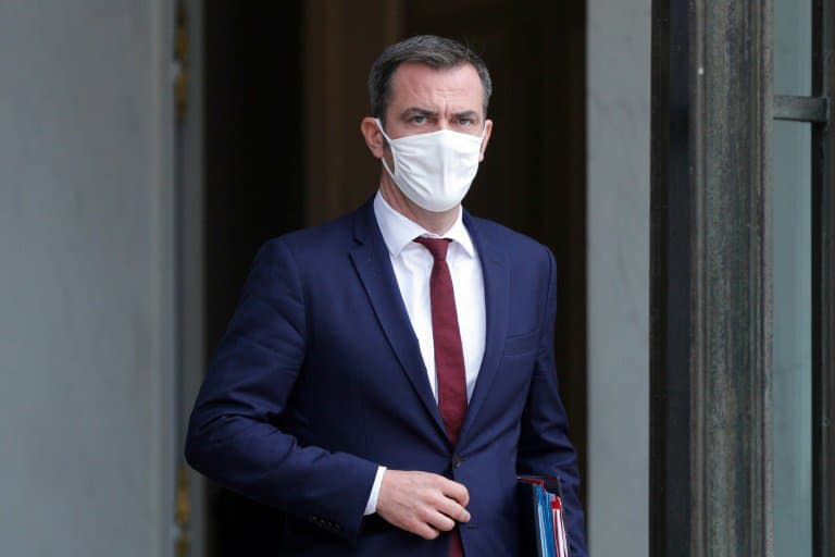 Le ministre de la Santé Olivier Véran quitte l'Elysée, le 23 septembre 2020 à Paris - GEOFFROY VAN DER HASSELT © 2019 AFP