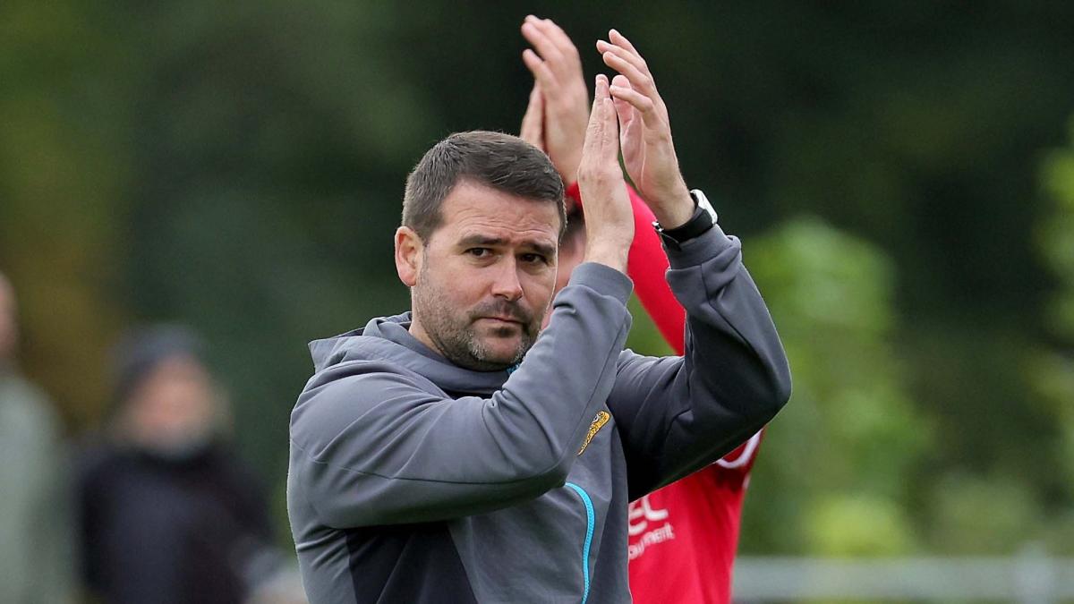 Loughgall 0-2 Linfield David Healy praises Blues response to Larne defeat