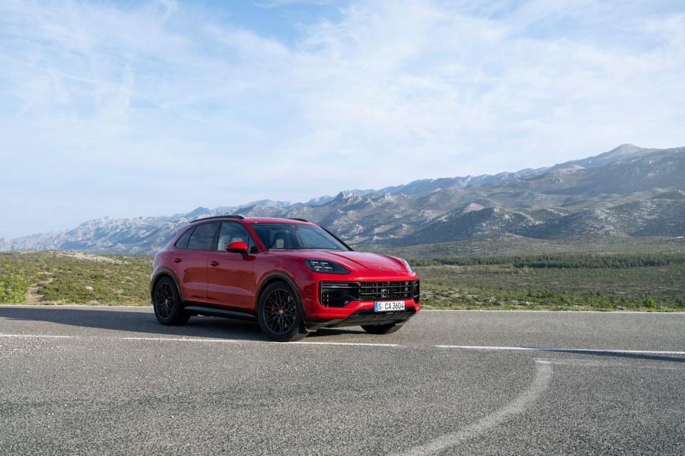 2025 porsche cayenne gts