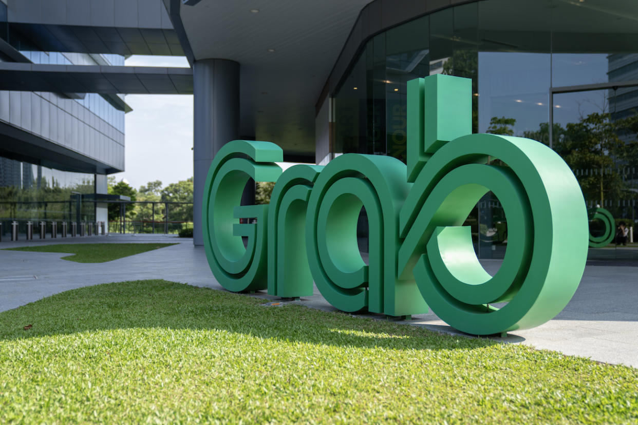 Grab will be providing complimentary shuttle buses to Redhill, Jurong East, Boon Keng, and Toa Payoh MRT stations during the sold-out performances at the National Stadium from 23 to 31 January.