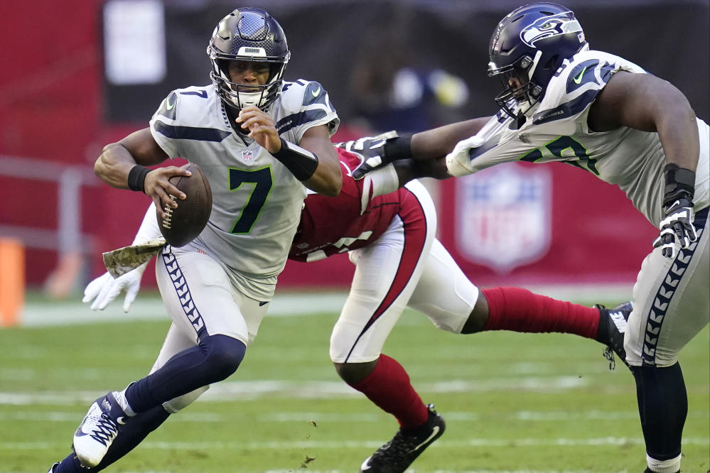 How Seahawks using franchise tag on Geno Smith gives him the leverage -  Field Gulls