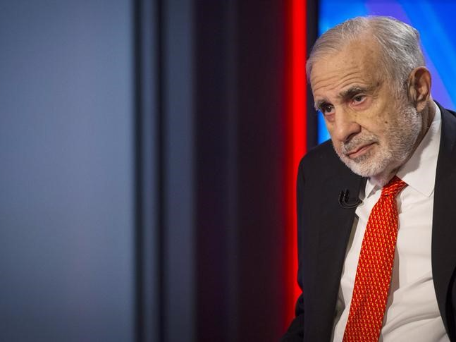 Billionaire activist-investor Carl Icahn gives an interview on FOX Business Network's Neil Cavuto show in New York February 11, 2014.  REUTERS/Brendan McDermid  